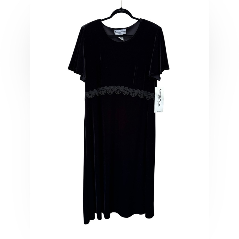 Another Thyme Black Velvet Dress with Lace Detail size 20 NWT - Picture 4 of 8